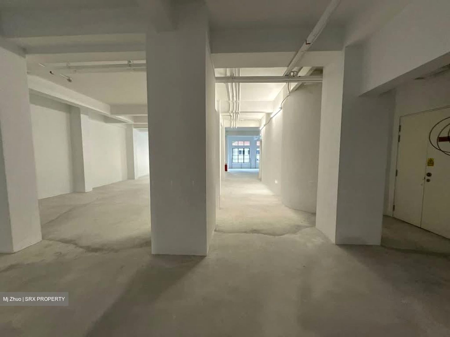 North Canal Road (D1), Office #599578661